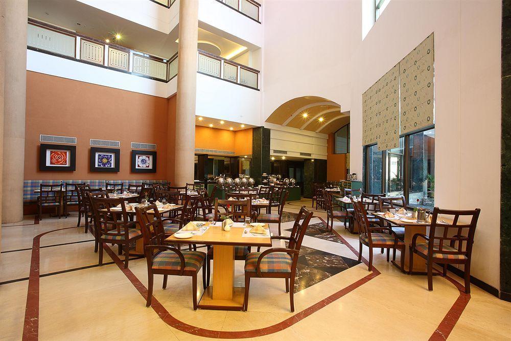 Katriya De Royal Hotel Hyderabad Exterior foto